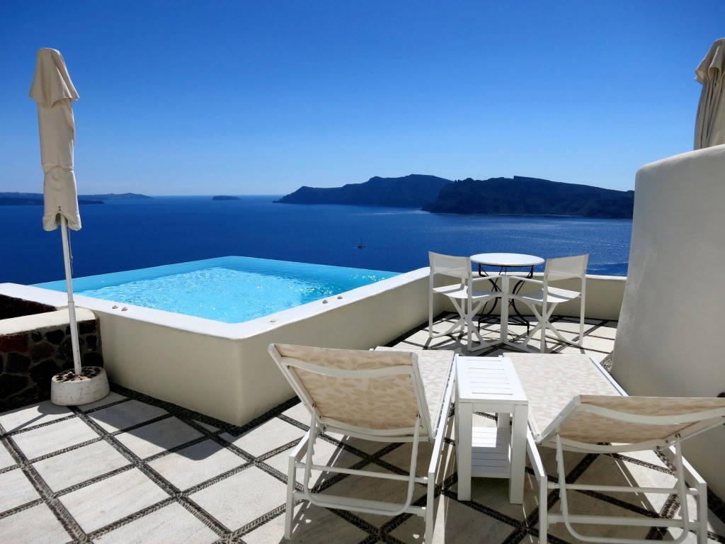 Canaves Oia Suites in Santorini